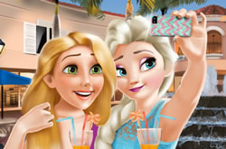Elsa and Rapunzel Selfie time