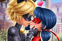 Lady Bug Miraculous Kiss